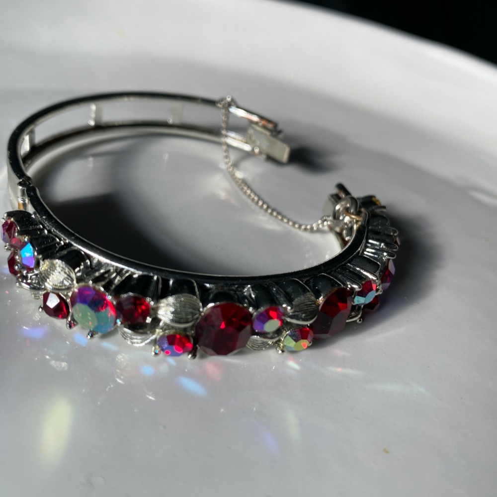 Vintage Costume Jewelry - Picture 11 of 16